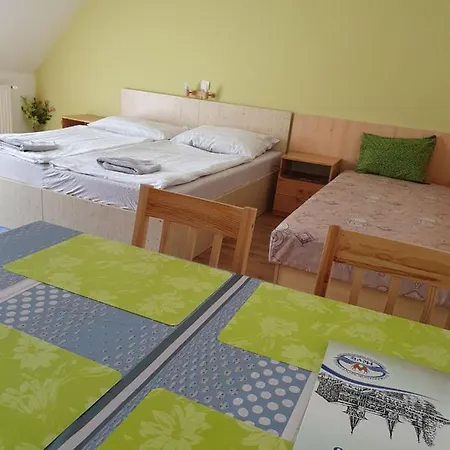 Laguna Apartmanhaz * ヘーヴィーズ