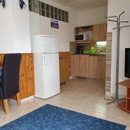 Laguna Apartmanhaz *