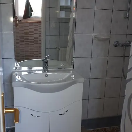 Laguna Apartmanhaz *